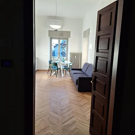 Апартаменты Chic Brand New At Palazzo Giuliani In Verbania *