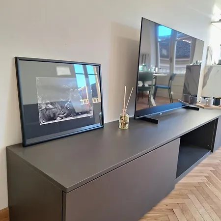 Апартаменты Chic Brand New At Palazzo Giuliani In Verbania