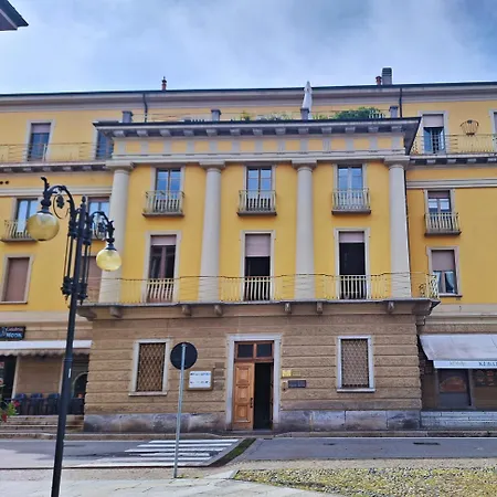 Апартаменты Chic Brand New At Palazzo Giuliani In Verbania