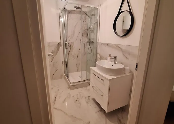 Chic Brand New At Palazzo Giuliani In Verbania Apartamento *